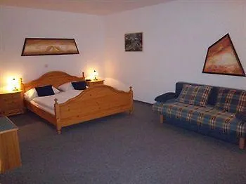 Grandhotel Niederoesterreichischer Hof Szálloda 4*
