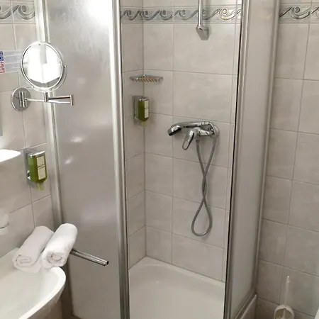 Grandhotel Niederoesterreichischer Hof Szálloda 4*