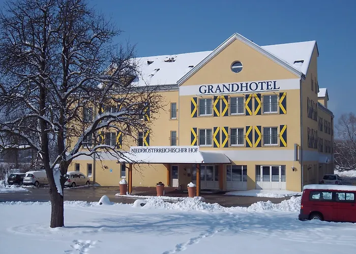 Grandhotel Niederoesterreichischer Hof מלון